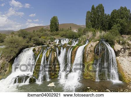 Stock Image - "Muradiye waterfall or Muradiye Selalesi, Van Province, Eastern Anatolia Region, Anatolia, Turkey, Asia". Fotosearch