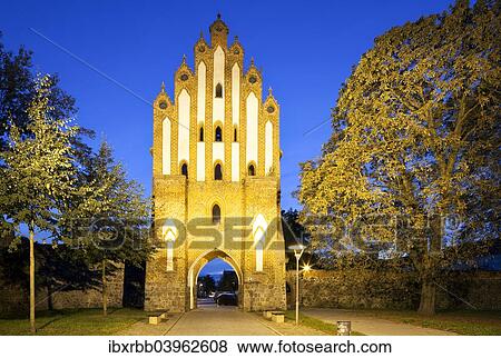 "Neues Tor, inner gate, city gate of the medieval fortifications, Four Gates City, Neubrandenburg, Mecklenburg-Western Pomerania, Germany, Europe" View Large Photo Image Stock Photo - "Neues Tor, inner gate, city gate of the medieval fortifications, Four Gates City, Neubrandenburg, Mecklenburg-Western Pomerania, Germany, Europe". Fotosearch
