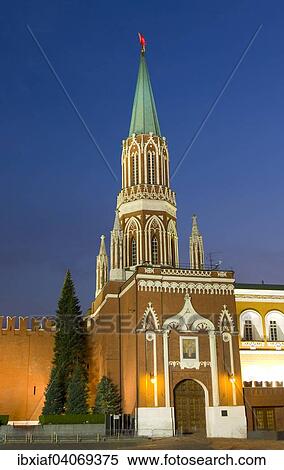 Stock Photography - "Nikolskaya Tower of Kremlin on Red square at night, Moscow, Russia, Europe". Fotosearch