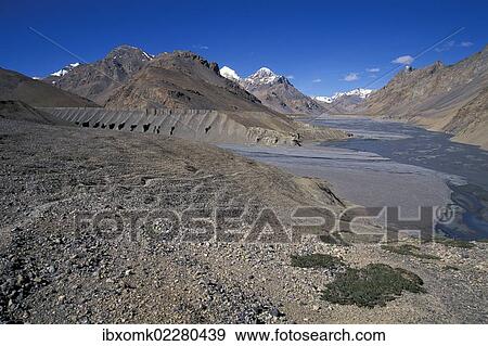 Stock Photo - "Pare Valley or Paru Chhu Valley near Dutung, near the Tibetan border, Kibber-Karzok-Trail, Himachal Pradesh, Indian Himalayas, North India, India, Asia". Fotosearch