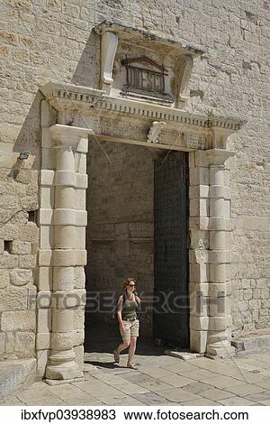 "Sea Gate, old town, Unesco World Heritage Site, Trogir, Dalmatia, Croatia, Europe" View Large Photo Image Stock Image - "Sea Gate, old town, Unesco World Heritage Site, Trogir, Dalmatia, Croatia, Europe". Fotosearch