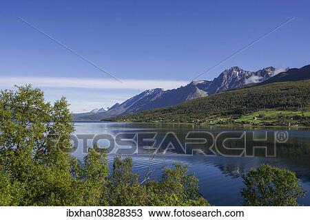 "Skjabergbukta bay, Lakselvbukta, ‪Troms, Norway, Europe" View Large Photo Image Stock Image - "Skjabergbukta bay, Lakselvbukta, ‪Troms, Norway, Europe". Fotosearch