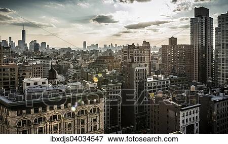 Stock Photo - "Skyline Midtown and Downtown Manhattan, New York, United States, North America". Fotosearch