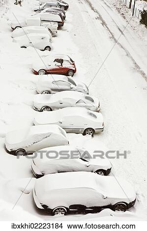 "Snow-covered cars in Pienza, Tuscany, Italy, Europe" View Large Photo Image Picture - "Snow-covered cars in Pienza, Tuscany, Italy, Europe". Fotosearch