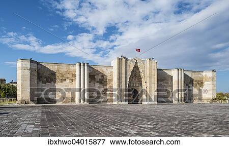 Stock Photo - "Sultanhani caravanserai on the ancient Silk Road, now a museum, Sultanhani, Sultanhani Kervansaray, Aksaray, Turkei". Fotosearch