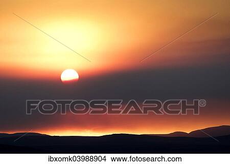 "Sunset behind the ash and gas cloud of the Holuhraun fissure eruption, near the volcano Baroarbunga, highlands, Northeast Iceland, Iceland, Europe" View Large Photo Image Picture - "Sunset behind the ash and gas cloud of the Holuhraun fissure eruption, near the volcano Baroarbunga, highlands, Northeast Iceland, Iceland, Europe". Fotosearch