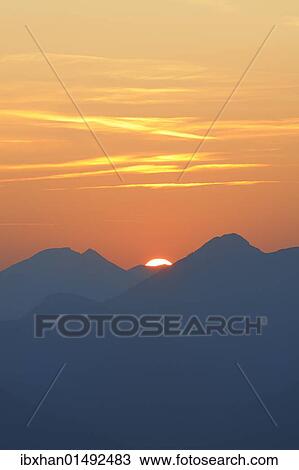 Stock Image - "Sunset, Stripsenjochhaus, Wilder Kaiser, Tyrol, Austria, Europe". Fotosearch