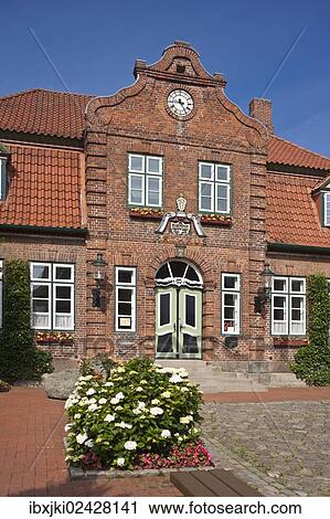 "Town Hall, Luetjenburg, Schleswig-Holstein, Germany, Europe" View Large Photo Image Stock Image - "Town Hall, Luetjenburg, Schleswig-Holstein, Germany, Europe". Fotosearch