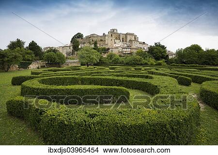 Picture - "Town view with palace, Grignan, Departement Drome, Rhone-Alpes, Provence, France, Europe". Fotosearch