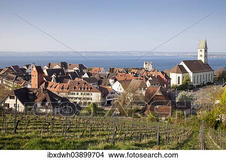 Picture - "Townscape of Meersburg with the Obertor gate, Meersburg castle and the parish church, Meersburg, Lake Constance, Baden-Wurttemberg, Germany, Europe". Fotosearch
