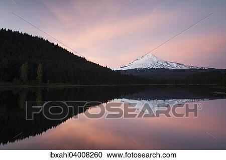"Trillium Lake with Mount Hood, Clackamas County, Oregon, United States, North America" View Large Photo Image Stock Image - "Trillium Lake with Mount Hood, Clackamas County, Oregon, United States, North America". Fotosearch
