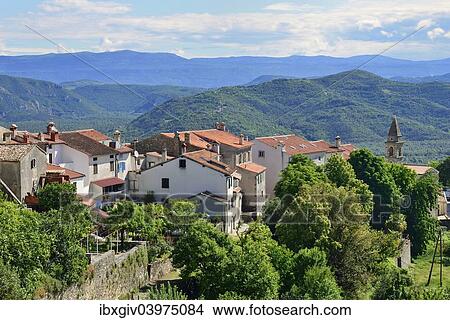 "View across the town with the Church of Saint Margareth, Motovun, Montona, Mirna Valley, Istria, Croatia, Europe" View Large Photo Image Picture - "View across the town with the Church of Saint Margareth, Motovun, Montona, Mirna Valley, Istria, Croatia, Europe". Fotosearch