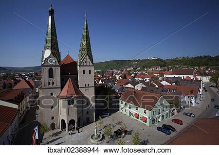 Picture - "View of the historic district of Beilngries, Altmuehltal valley, Bavaria, Germany, Europe". Fotosearch