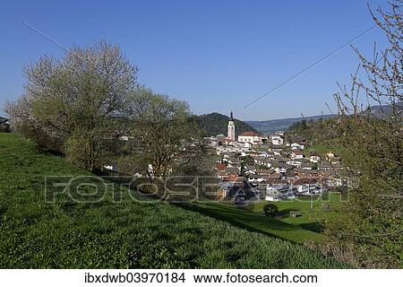 Picture - "View of the town of Kastelruth, Castelrotto, Eisack Valley, South Tyrol, Italy, Europe". Fotosearch