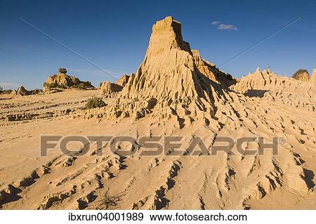 Stock Photo - "Walls of China, a series of lunettes, Mungo National Park, Willandra Lakes Region, New South Wales, Australia, Oceania". Fotosearch