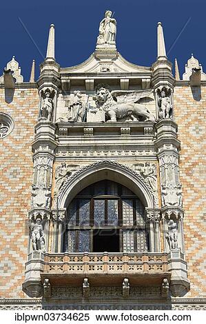 "14th century Gothic style statues, Doge's Palace, Venice, Veneto, Italy, Europe" View Large Photo Image Stock Photography - "14th century Gothic style statues, Doge's Palace, Venice, Veneto, Italy, Europe". Fotosearch