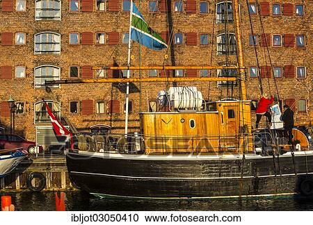 Stock Image - "71 Nyhavn Hotel, historic building in Nyhavn, historic town area of? Çï? ÇïCopenhagen, Kopenhagen, Denmark, Europe". Fotosearch