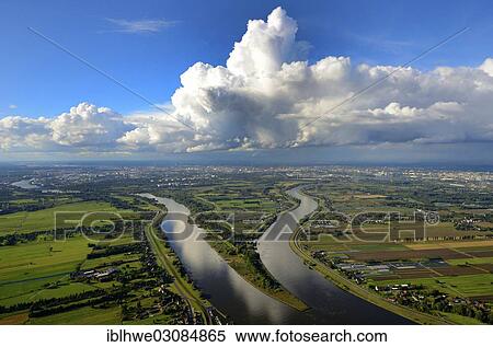 "Aerial view, Bunthaeuser Spitze, where the Elbe river divides into the Norderelbe and Suederelbe rivers, Vierlande and Marschlande, Hamburg, Hamburg, Germany, Europe" View Large Photo Image Stock Photography - "Aerial view, Bunthaeuser Spitze, where the Elbe river divides into the Norderelbe and Suederelbe rivers, Vierlande and Marschlande, Hamburg, Hamburg, Germany, Europe". Fotosearch