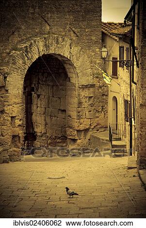 "Alley and archway, Volterra, Tuscany, Italy, Europe" View Large Photo Image Stock Image - "Alley and archway, Volterra, Tuscany, Italy, Europe". Fotosearch