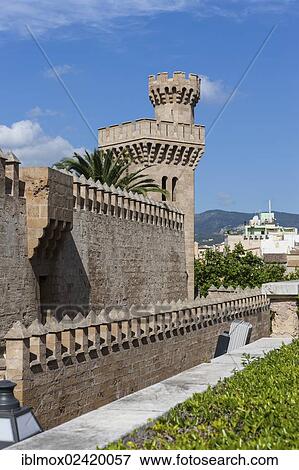 Almudaina Palace, Palau de l'Almudaia, Avinguda de Gabriel Roca, Parc de la Mar, historic town centre, Ciutat Antiga, Palma de Majorca, Majorca, Balearic Islands, Spain, Europe View Large Photo Image Stock Photo - Almudaina Palace, Palau de l'Almudaia, Avinguda de Gabriel Roca, Parc de la Mar, historic town centre, Ciutat Antiga, Palma de Majorca, Majorca, Balearic Islands, Spain, Europe. Fotosearch