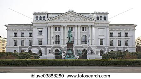 Stock Image - "Altona Town Hall from 1898, north side with the Kaiser Wilhelm Memorial, bronze sculptures, district office of the city administration of Hamburg-Altona, Republic Square, Altona, Hamburg, Germany, Europe". Fotosearch