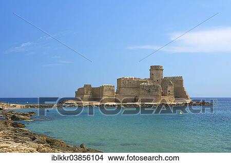 "Aragonese castle, Le Castella, Isola di Capo Rizzuto, Calabria, Italy, Europe" View Large Photo Image Picture - "Aragonese castle, Le Castella, Isola di Capo Rizzuto, Calabria, Italy, Europe". Fotosearch