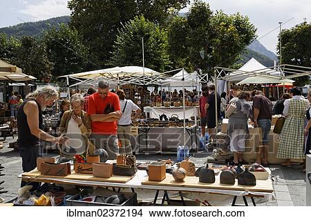 Picture - "Austrian potters market, Gmunden, Salzkammergut resort area, Traunviertel region, Upper Austria, Austria, Europe". Fotosearch