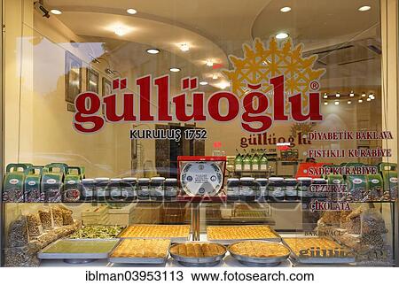 Stock Image - "Baklava Bakery Gulluoglu, Gaziantep, Southeastern Anatolia Region, Anatolia, Turkey, Asia". Fotosearch
