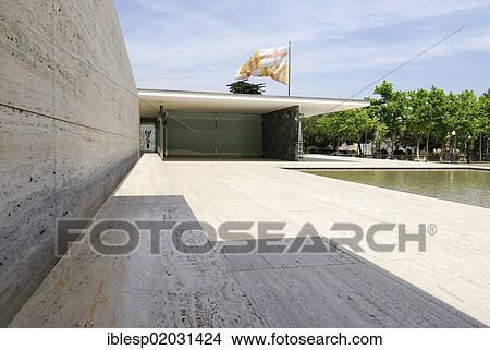 Picture - "Barcelona Pavilion, reconstructed German Pavilion for the 1929 World Fair, architect Ludwig Mies van der Rohe, Montjuic, Barcelona, Catalonia, Spain, Europe". Fotosearch