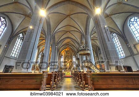 Stock Image - "Baroque high altar and pulpit with the Apollinaris Shrine, Basilica of St. Lambertus, Dusseldorf, Rhineland, North Rhine-Westphalia, Germany, Europe". Fotosearch