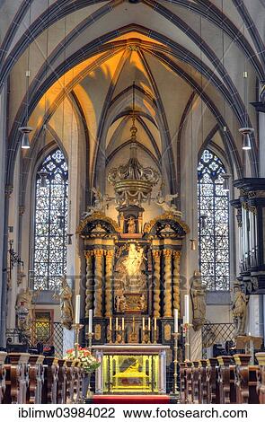 Stock Image - "Baroque high altar and pulpit with the Apollinaris Shrine, Basilica of St. Lambertus, Dusseldorf, Rhineland, North Rhine-Westphalia, Germany, Europe". Fotosearch