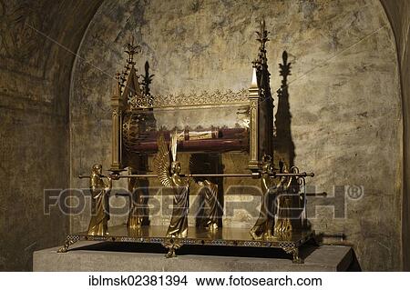 "Basilica of Sainte Marie-Madeleine in Vezelay, crypt and relics of Mary Magdalene, Burgundy region, department of Yonne, France, Europe" View Large Photo Image Picture - "Basilica of Sainte Marie-Madeleine in Vezelay, crypt and relics of Mary Magdalene, Burgundy region, department of Yonne, France, Europe". Fotosearch