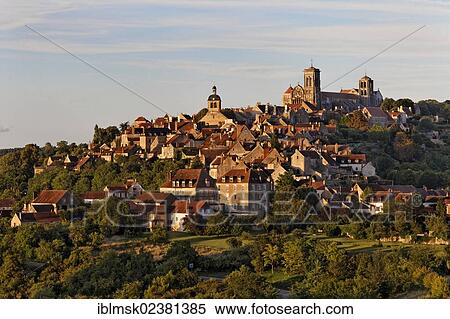 "Basilica of Sainte Marie-Madeleine in Vezelay, Burgundy region, department of Yonne, France, Europe" View Large Photo Image Stock Photography - "Basilica of Sainte Marie-Madeleine in Vezelay, Burgundy region, department of Yonne, France, Europe". Fotosearch