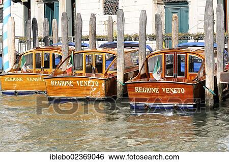 Stock Photograph - "Berth for boats, Boote Regione Veneto, water taxis, Venice, Veneto, Italy, Europe". Fotosearch