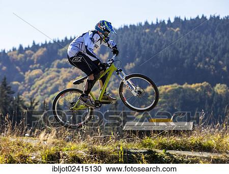 mountain bike trails with lifts