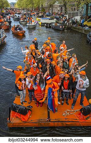 "Boat parade on Queen's Day, Prinsengracht canal, Amsterdam, province of North Holland, The Netherlands, Europe" View Large Photo Image Picture - "Boat parade on Queen's Day, Prinsengracht canal, Amsterdam, province of North Holland, The Netherlands, Europe". Fotosearch