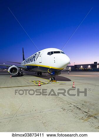 "Boeing 737 airliner of the budget airline Ryanair on the runway, Frankfurt-Hahn Airport, Rhineland-Palatinate, Germany, Europe" View Large Photo Image Stock Image - "Boeing 737 airliner of the budget airline Ryanair on the runway, Frankfurt-Hahn Airport, Rhineland-Palatinate, Germany, Europe". Fotosearch