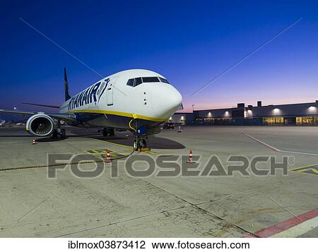 Stock Image - "Boeing 737 airliner of the budget airline Ryanair on the runway, Frankfurt-Hahn Airport, Rhineland-Palatinate, Germany, Europe". Fotosearch