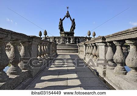 "Bronze figures of young men holding heraldic symbols of the Montalto, Fontana del Quadrato o dei Mori or Fountain of the Four Moors, Giardino all 'Italiana, Italian gardens of Villa Lante, Bagnaia, Lazio, Italy, Europe" View Large Photo Image Stock Photo - "Bronze figures of young men holding heraldic symbols of the Montalto, Fontana del Quadrato o dei Mori or Fountain of the Four Moors, Giardino all 'Italiana, Italian gardens of Villa Lante, Bagnaia, Lazio, Italy, Europe". Fotosearch