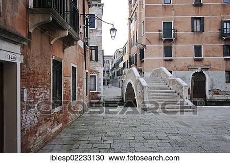 "Buildings and bridge Ponte Ruga Vecchia, Campiello del Piovan, Santa Croce, Venice, Venezia, Venetien, Italy, Europe" View Large Photo Image Stock Image - "Buildings and bridge Ponte Ruga Vecchia, Campiello del Piovan, Santa Croce, Venice, Venezia, Venetien, Italy, Europe". Fotosearch