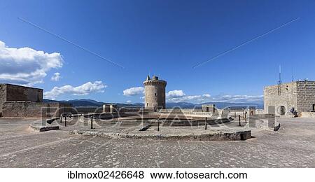 "Burg Castill de Bellver, 13. Jahrhundert, Palma de Mallorca, Mallorca, Balearen, Spanien, Europa" View Large Photo Image Stock Photo - "Burg Castill de Bellver, 13. Jahrhundert, Palma de Mallorca, Mallorca, Balearen, Spanien, Europa". Fotosearch
