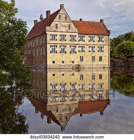 "Burg Hulshoff Castle, birthplace of the poet Annette von Droste-Hulshoff, Havixbeck, Munsterland, North Rhine-Westphalia, Germany, Europe" View Large Photo Image Stock Image - "Burg Hulshoff Castle, birthplace of the poet Annette von Droste-Hulshoff, Havixbeck, Munsterland, North Rhine-Westphalia, Germany, Europe". Fotosearch