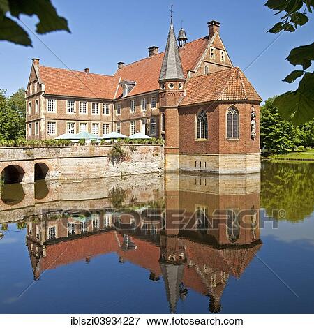 "Burg Hulshoff Castle, birthplace of the poet Annette von Droste-Hulshoff, Havixbeck, Munsterland, North Rhine-Westphalia, Germany, Europe" View Large Photo Image Stock Photo - "Burg Hulshoff Castle, birthplace of the poet Annette von Droste-Hulshoff, Havixbeck, Munsterland, North Rhine-Westphalia, Germany, Europe". Fotosearch