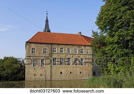 "Burg Vischering Castle, Ludinghausen, Munsterland, Nordrhein-Westfalen, Germany, Europe" View Large Photo Image Stock Image - "Burg Vischering Castle, Ludinghausen, Munsterland, Nordrhein-Westfalen, Germany, Europe". Fotosearch