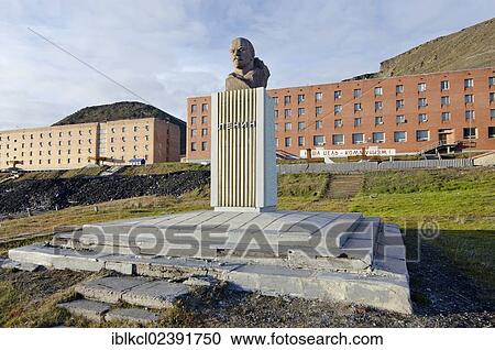 "Bust of Lenin in front of houses of the miners families in the mining settlement of Barentsburg, Isfjorden, Spitsbergen, Svalbard, Norway, Europe" View Large Photo Image Stock Image - "Bust of Lenin in front of houses of the miners families in the mining settlement of Barentsburg, Isfjorden, Spitsbergen, Svalbard, Norway, Europe". Fotosearch