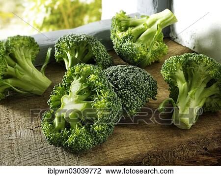 Calabrese broccoli View Large Photo Image Stock Image - Calabrese broccoli. Fotosearch