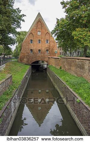 "Canal and Maly Mlyn, ÅšrodmieÅ›cie, Gdansk, Pomeranian Voivodeship, Poland, Europe" View Large Photo Image Stock Photo - "Canal and Maly Mlyn, ÅšrodmieÅ›cie, Gdansk, Pomeranian Voivodeship, Poland, Europe". Fotosearch