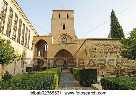 "Castle, Parador, Hotel, Castillo de los Calatravos, Alcaniz, Aragon, Spain, Europe" View Large Photo Image Stock Image - "Castle, Parador, Hotel, Castillo de los Calatravos, Alcaniz, Aragon, Spain, Europe". Fotosearch