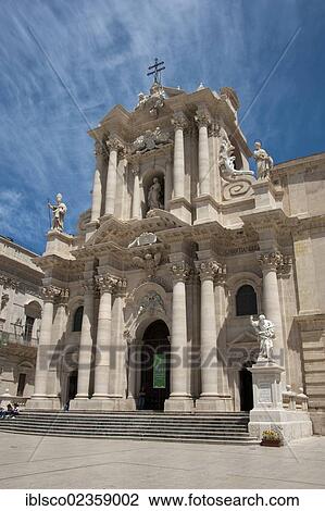 "Cathedral of Santa Maria delle Colonne, La Vergine del Piliere, on Piazza Duomo, Cathedral Square, Siracusa, Syracuse, Ortigia, Ortygia Island, Sicily, Italy, Europe" View Large Photo Image Stock Image - "Cathedral of Santa Maria delle Colonne, La Vergine del Piliere, on Piazza Duomo, Cathedral Square, Siracusa, Syracuse, Ortigia, Ortygia Island, Sicily, Italy, Europe". Fotosearch