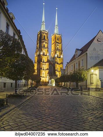 Stock Photography - "Cathedral of St. John the Baptist on Plac Katedralny, Cathedral Platz, on Cathedral Island, Ostrow Tumski, Wroclaw, Poland, Europe". Fotosearch